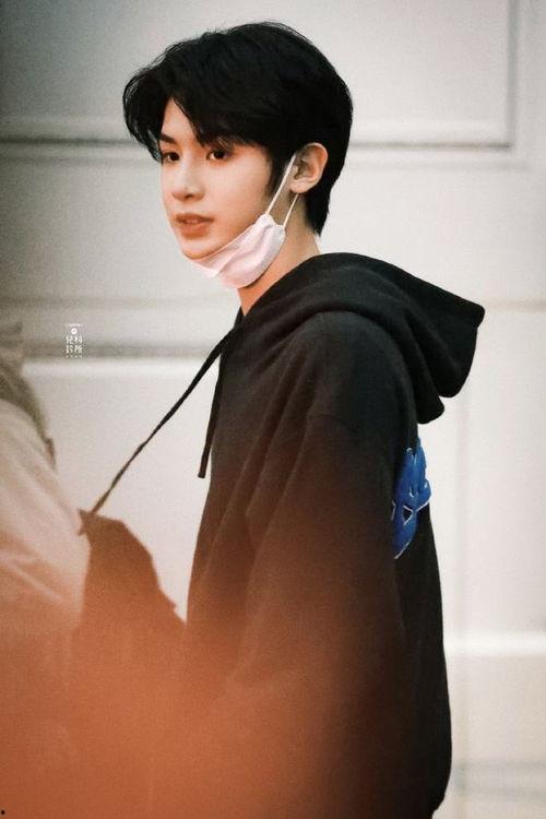 吃瓜娱乐黄明昊视频